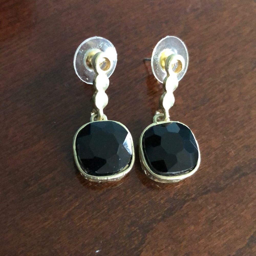 📦 🚚 EVERYTHING MUST GO! Black and Gold Tone Dangles
